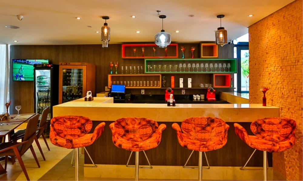 Quality Hotel Flamboyant 4*