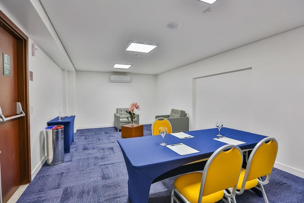Hotel Quality Hotel Flamboyant 4*