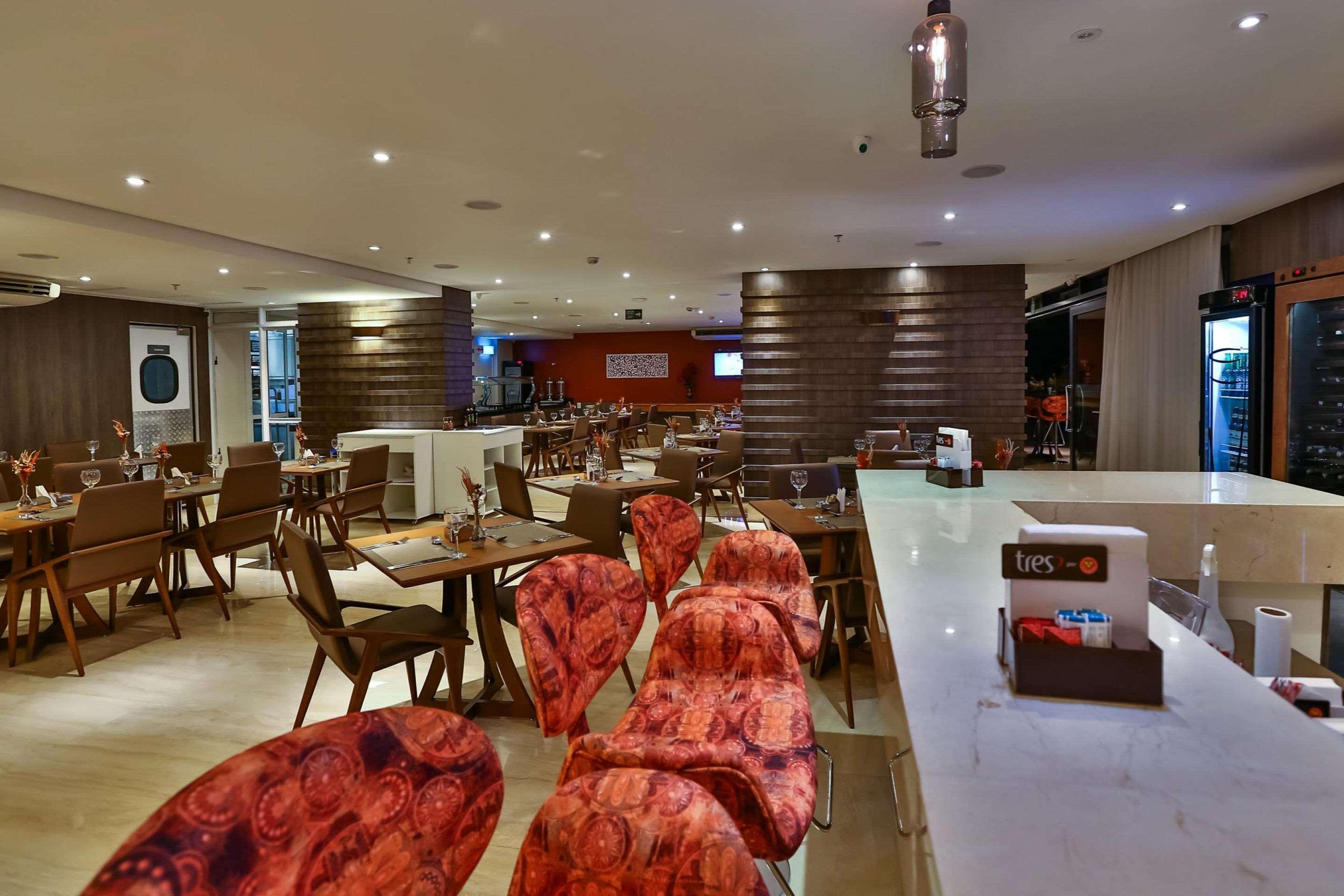 Quality Hotel Flamboyant Hotel 4*
