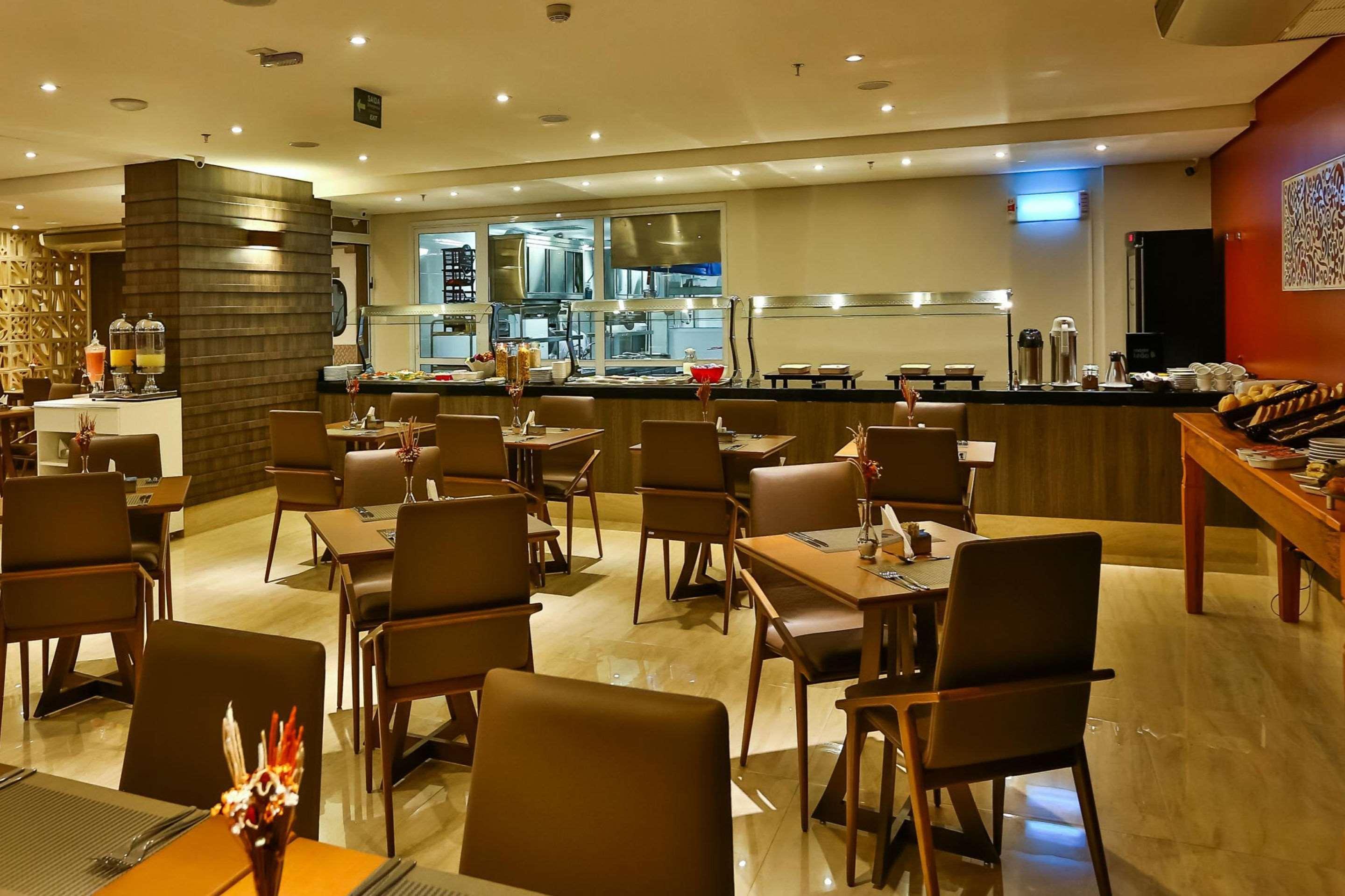 Quality Hotel Flamboyant Hotel 4*